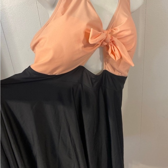 Nleyook Women’s Plus Size Cut Out Swimsuit One Piece NWT size 24 - Picture 4 of 12